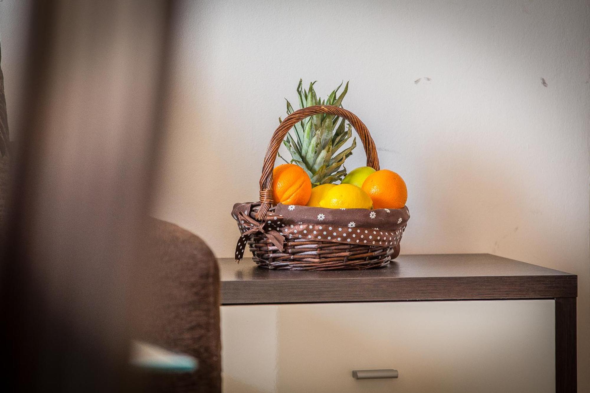 Apartments Milan Makarska Quarto foto