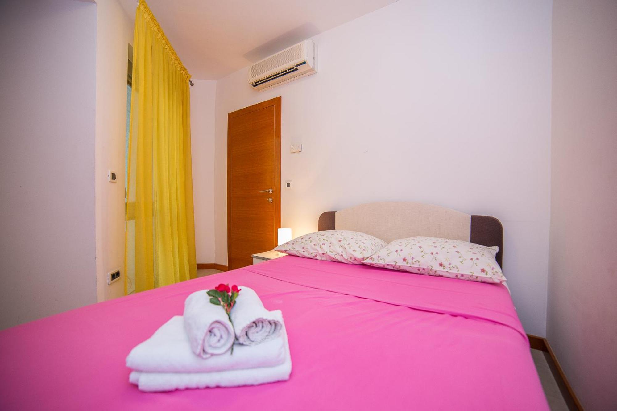 Apartments Milan Makarska Quarto foto