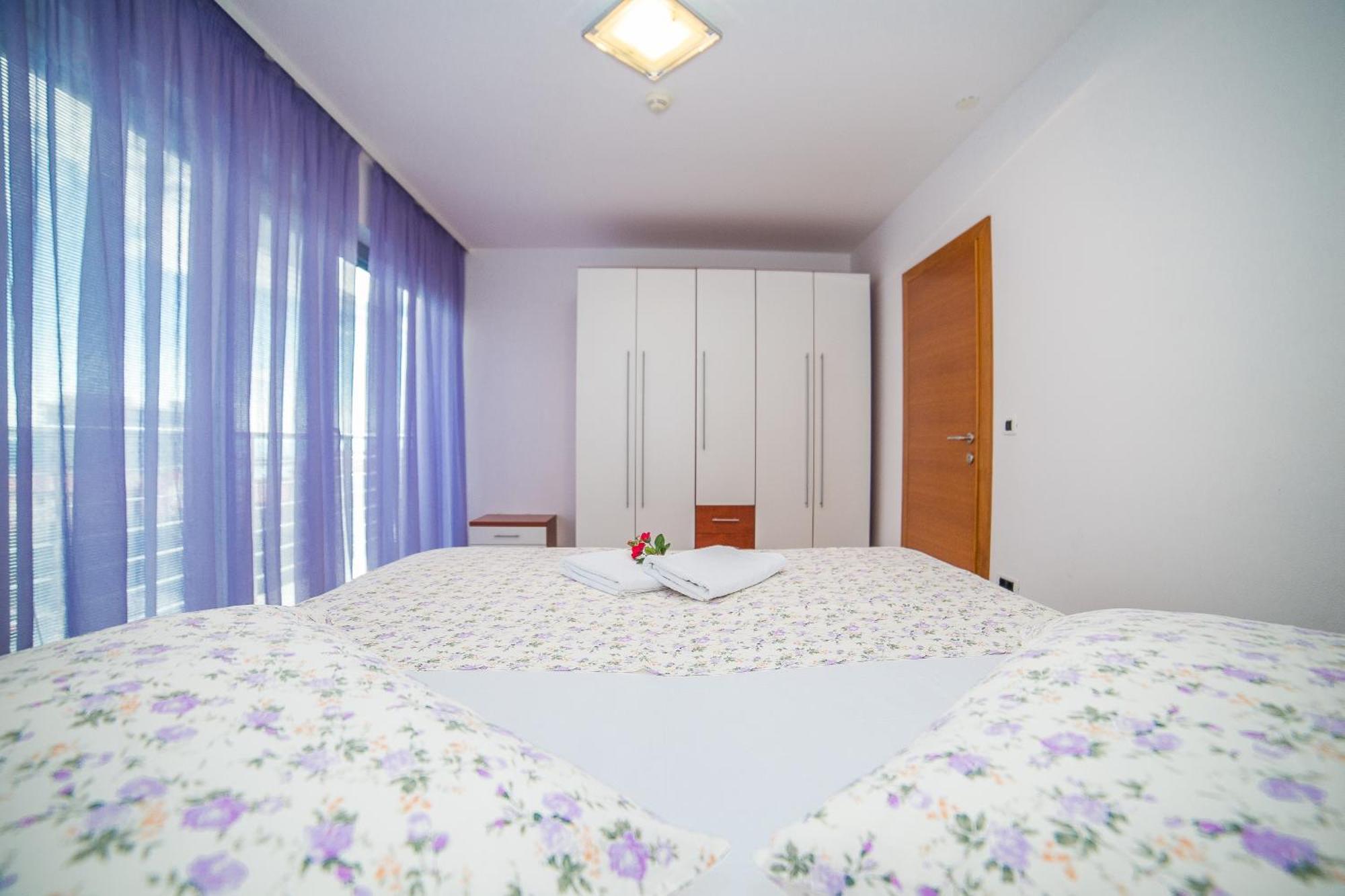 Apartments Milan Makarska Quarto foto