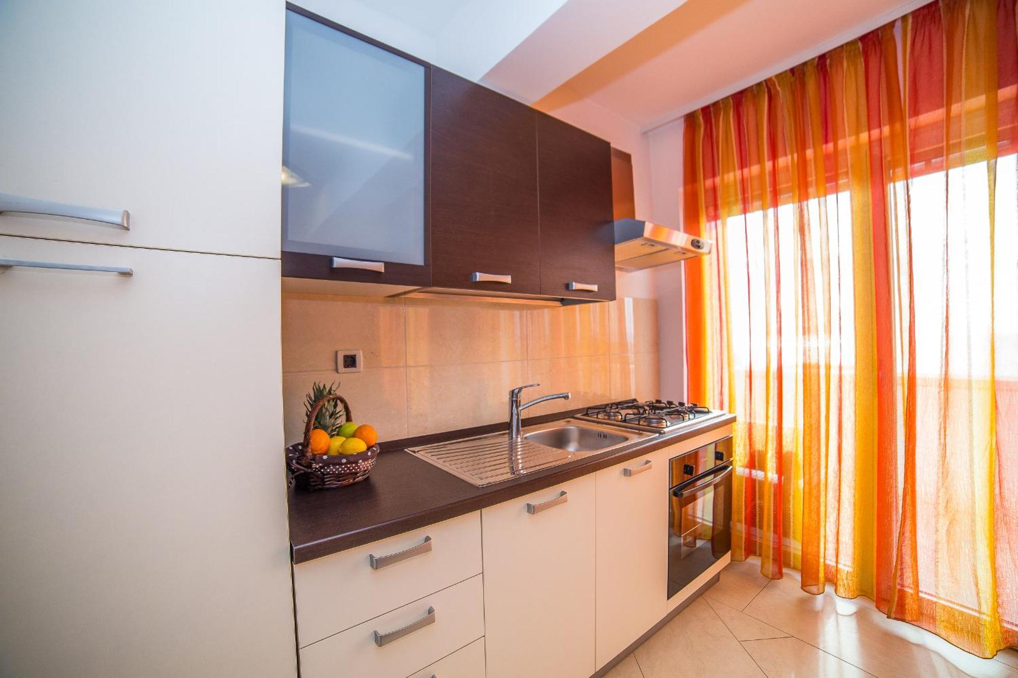Apartments Milan Makarska Quarto foto