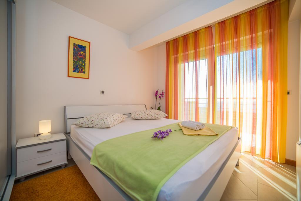Apartments Milan Makarska Exterior foto